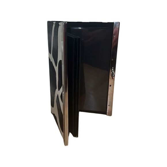 Vegan Leather Expandable Photo Display - Picture 4 of 9